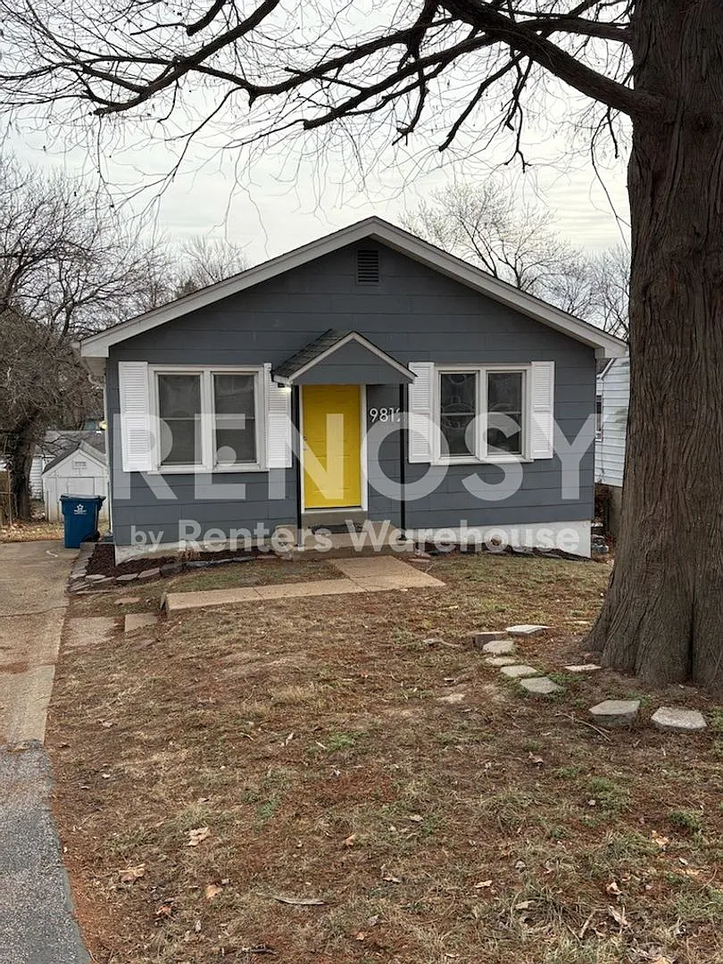 Four Bed Two Bath Home - Now Available - Special Offer, see details! — Photo 1