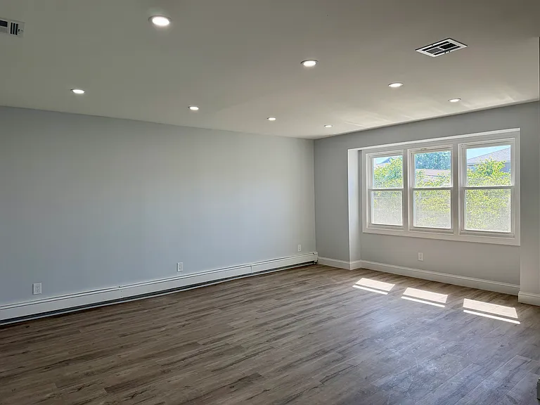 133 Jay Ave #2 — Photo 23