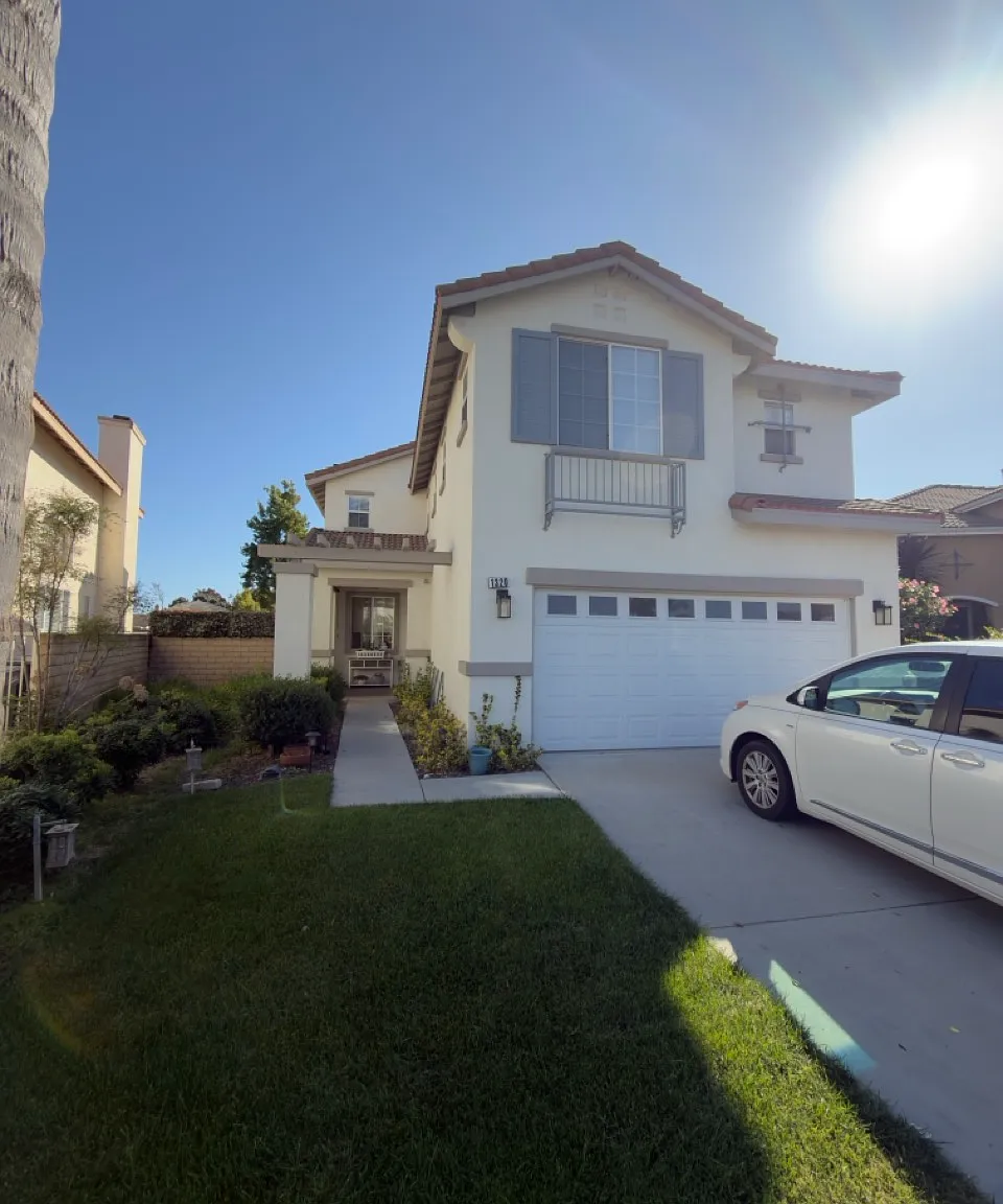 3 bed, 2.5 bath, 1849 sqft, $2,450 — Photo 1
