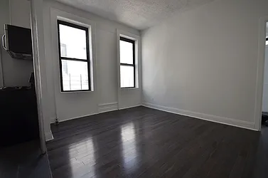 Rented by CITY SKYLINE REALTY INC