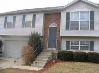 415 Broadview Ct, Pataskala, OH 43062