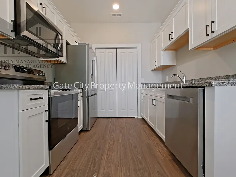 540 Wallburg High Point Rd #B — Photo 2