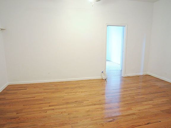 4th image of 201 E 82nd St APT 3N