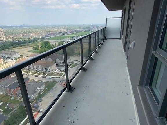 5th image of 8 Nahani Way #1222