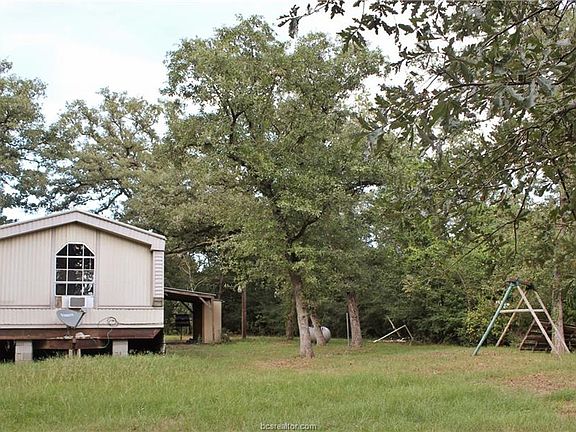 4th image of 190 Cherry Cir