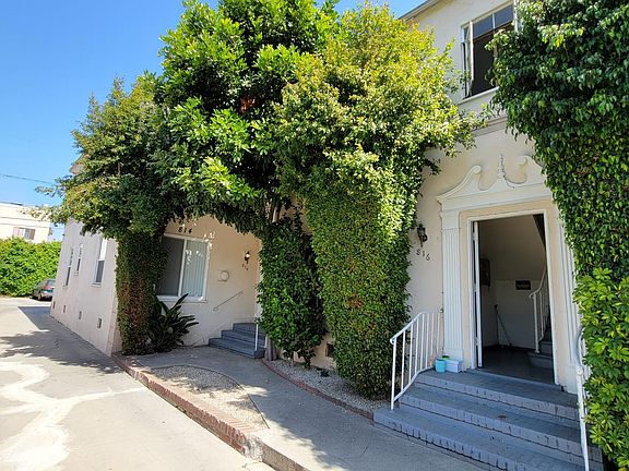 3rd image of 812 S Kingsley Dr #106