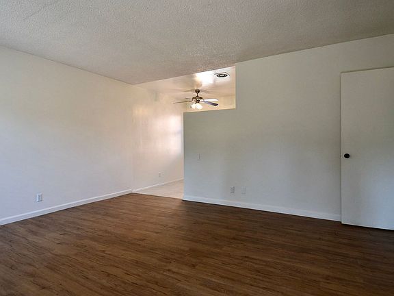 4th image of 121 W Arrellaga St APT 1