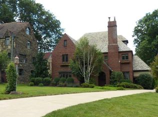21 Sunnyhill Dr, Pittsburgh, PA
