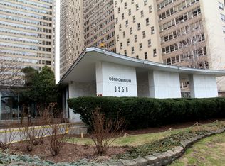 3950 N Lake Shore Dr APT 801, Chicago, IL