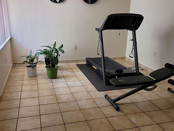 3rd image of 9145 Fontainebleau Blvd APT 3