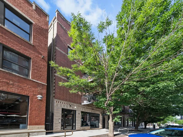 1048 W Fulton St #4, Chicago, IL 60607