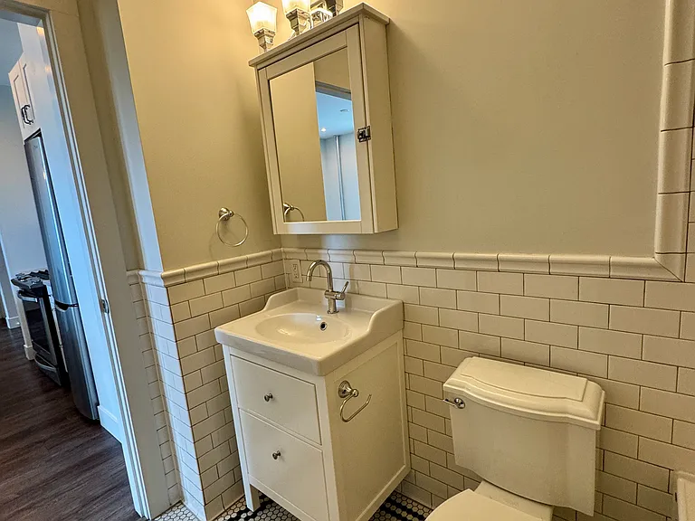 166 E 11th Ave #8 — Photo 24
