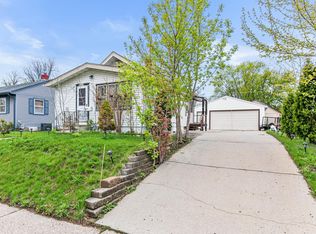 2101 Mohawk Ave, Saint Paul, MN 55119