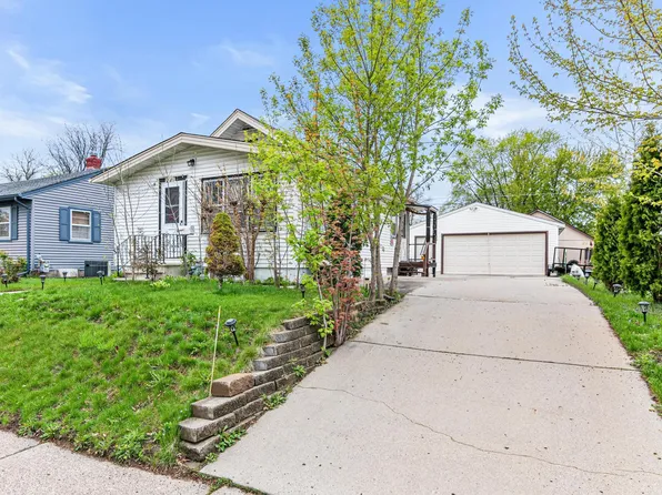 2101 Mohawk Ave, Saint Paul, MN 55119