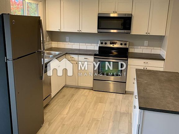 4th image of 1417 Van Buren St