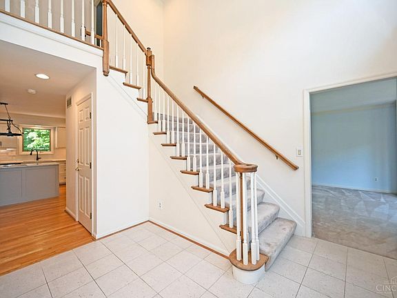 5th image of 8081 Tanager Woods Ct