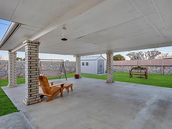3rd image of 4601 Sun Valley Dr