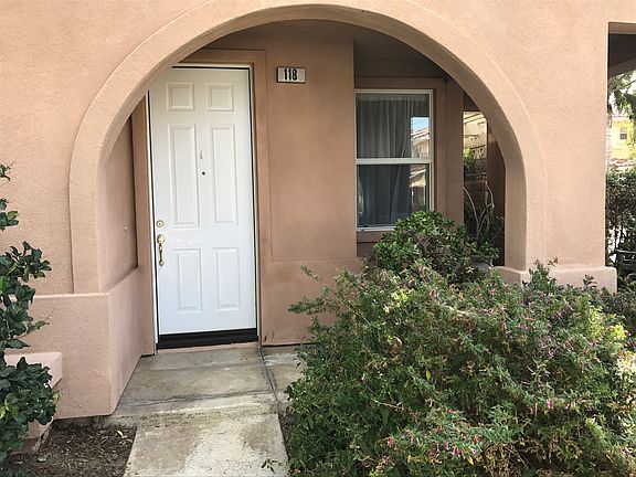 2nd image of 118 Clara St