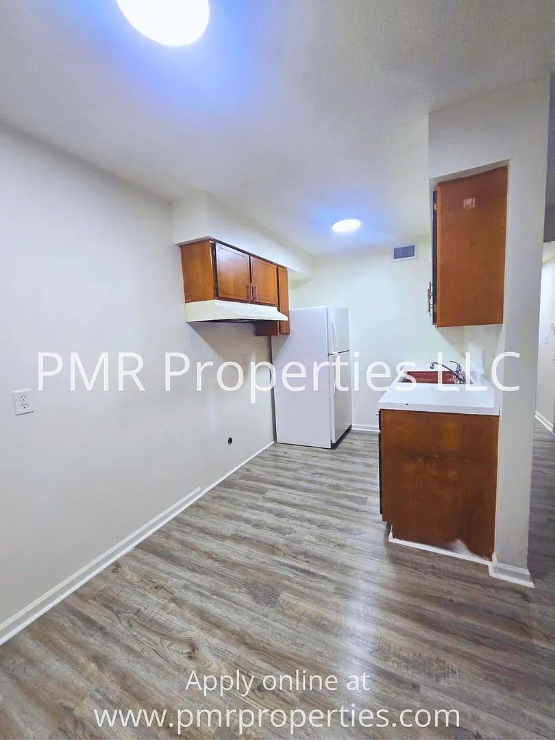 629 Franklin Ave — Photo 4