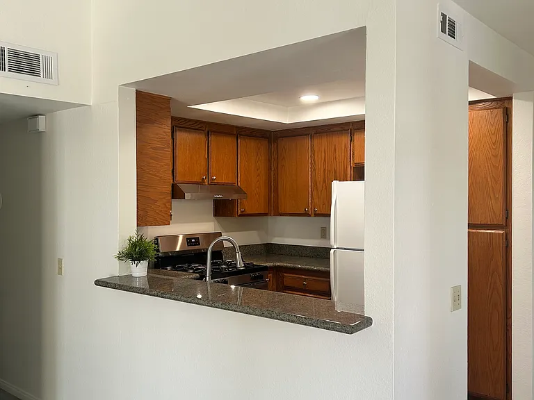 795 Brookstone Rd #204 — Photo 7