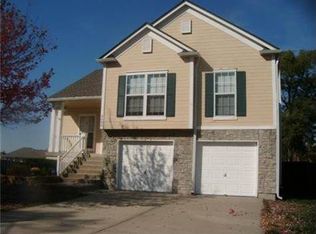 2400 SE 7th St, Lees Summit, MO 64063