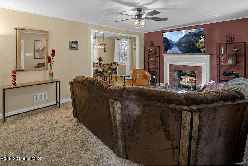 4th image of 184 Brevator Street