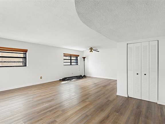 3rd image of 13745 SW 84th St APT A