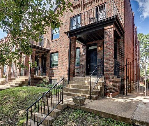 2nd image of 3321 Demenil Pl