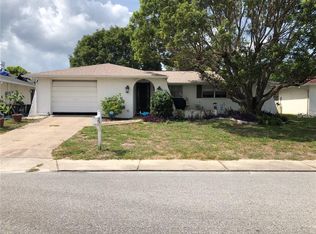 7420 San Carlos Dr, Port Richey, FL 34668