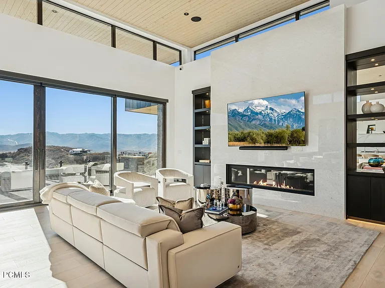 3404 E Wapiti Canyon Rd — Photo 26