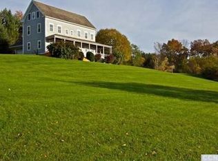 52 Longview Dr, Chatham, NY 12037