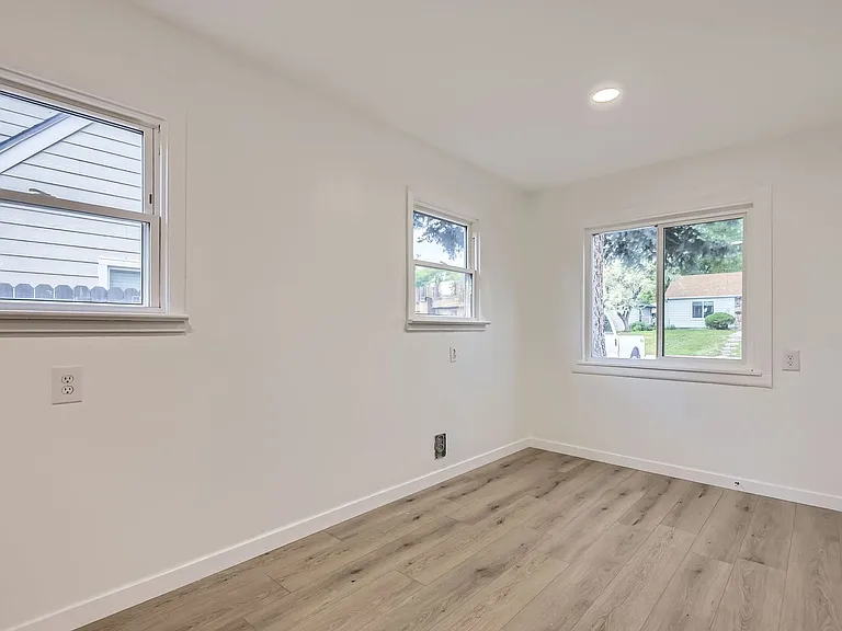 5090 Tejon St — Photo 12