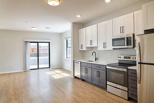The Seville Apartments Photo 1