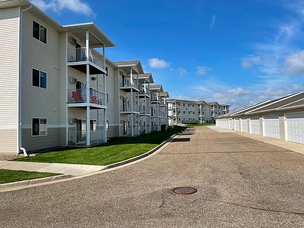 Hawk Pointe Apartments