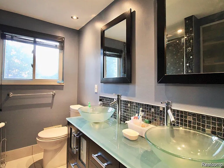 5363 English Dr — Photo 26