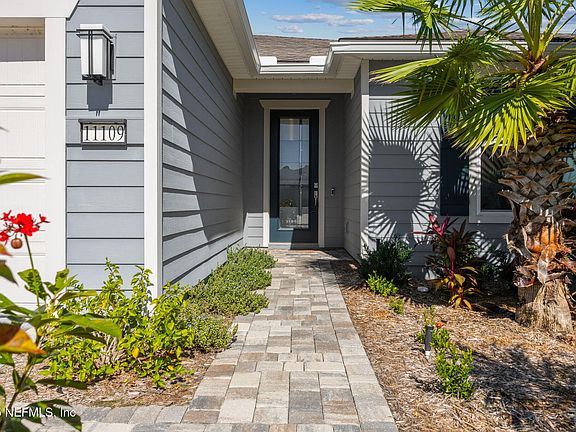 3rd image of 11109 KENTWORTH Way
