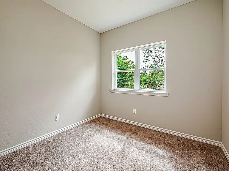 5530 Hirondel St #B — Photo 23