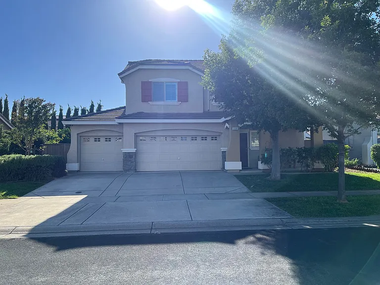 5590 Cobbler Ln — Photo 2