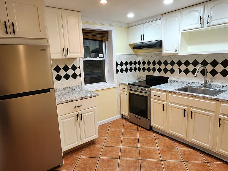 36 Otsego St #1 — Photo 1