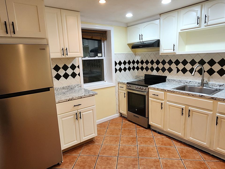 1st image of 36 Otsego St APT 1