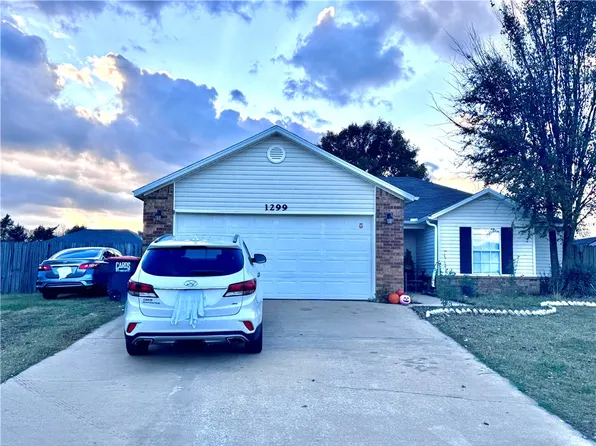 1299 White River Rd, Elkins, AR 72727