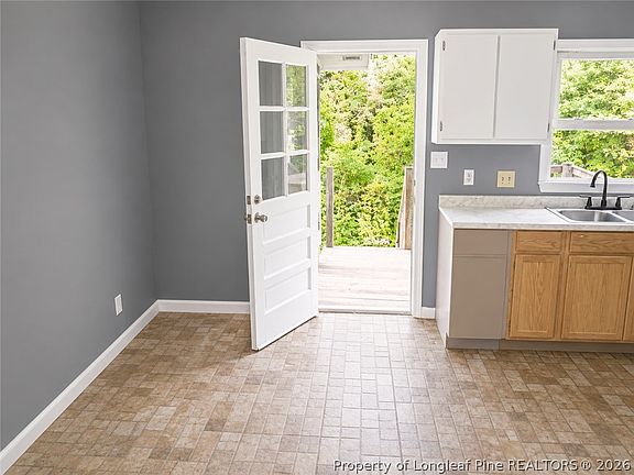 5th image of 973 Odom Dr