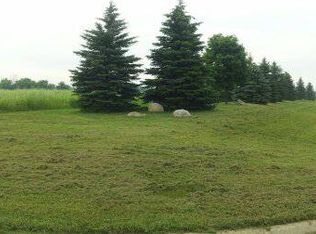 77200 Oak Creek Ln, Romeo, MI 48065