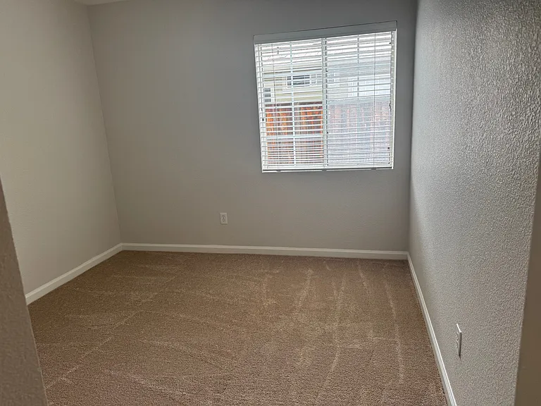 562 Stetson Way — Photo 14