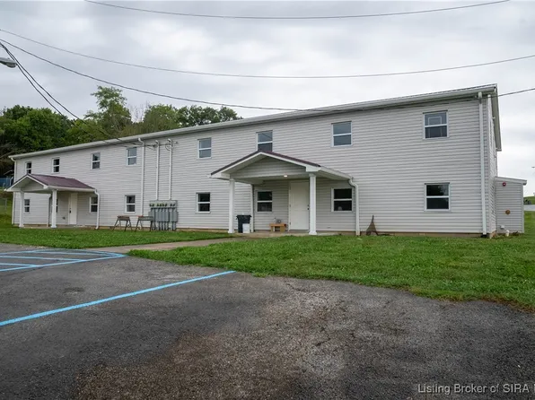 1170 N Eastern School Rd, Pekin, IN 47165