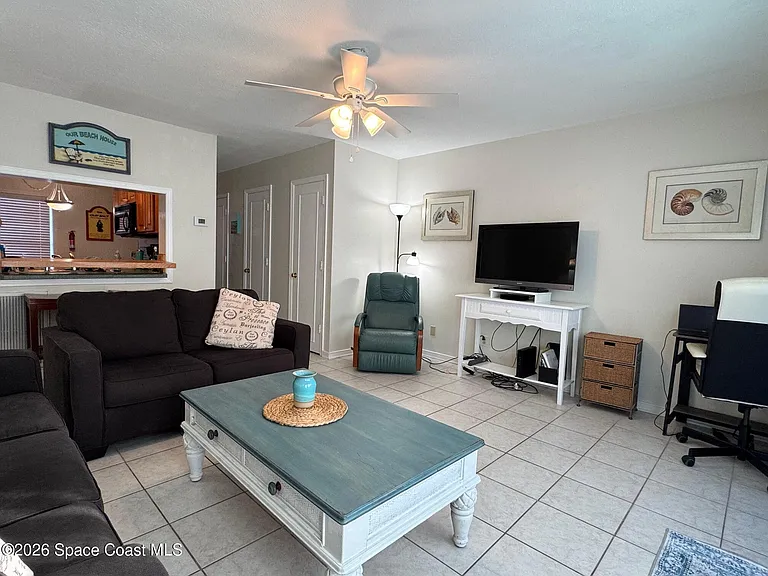 917 Jamestown Ave #100 — Photo 23