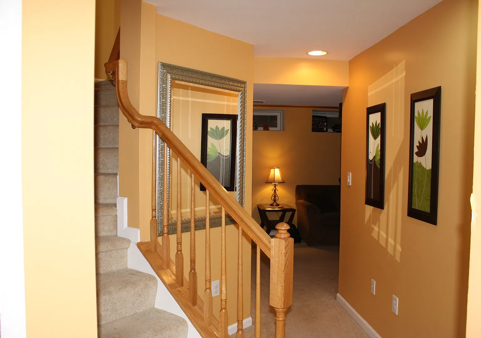 Town Home with Attached Garage — Photo 2