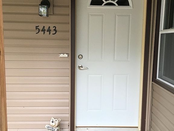3rd image of 5443 Crestdale Dr