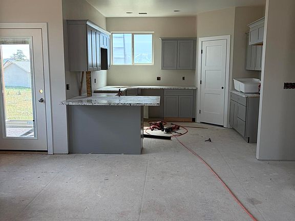 2nd image of 540 S Rock Creek Dr