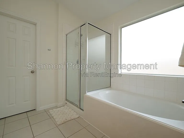 1203 Lavender Shade Ct — Photo 42